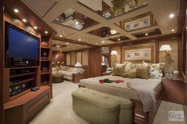 luxury yacht Atlantica master stateroom